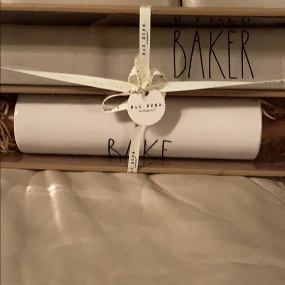 NEW Rae Dunn BAKER Half Apron and BAKE Rolling Pin - Picture 8 of 8
